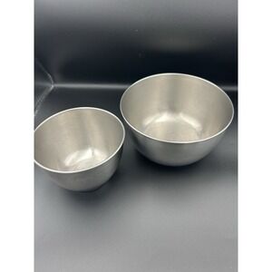 Hamilton Beach Scovill Model 40-5 Vintage 2 mixing bowls Stainless. 1.5 & 3 Qt